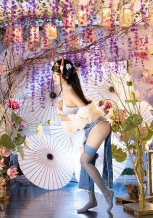 公交车揉捏大乳呻吟娇喘在线观看