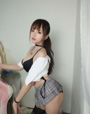 第一次挺进小娟的体内