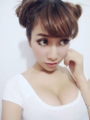 女女互慰吃奶互揉免费软件
